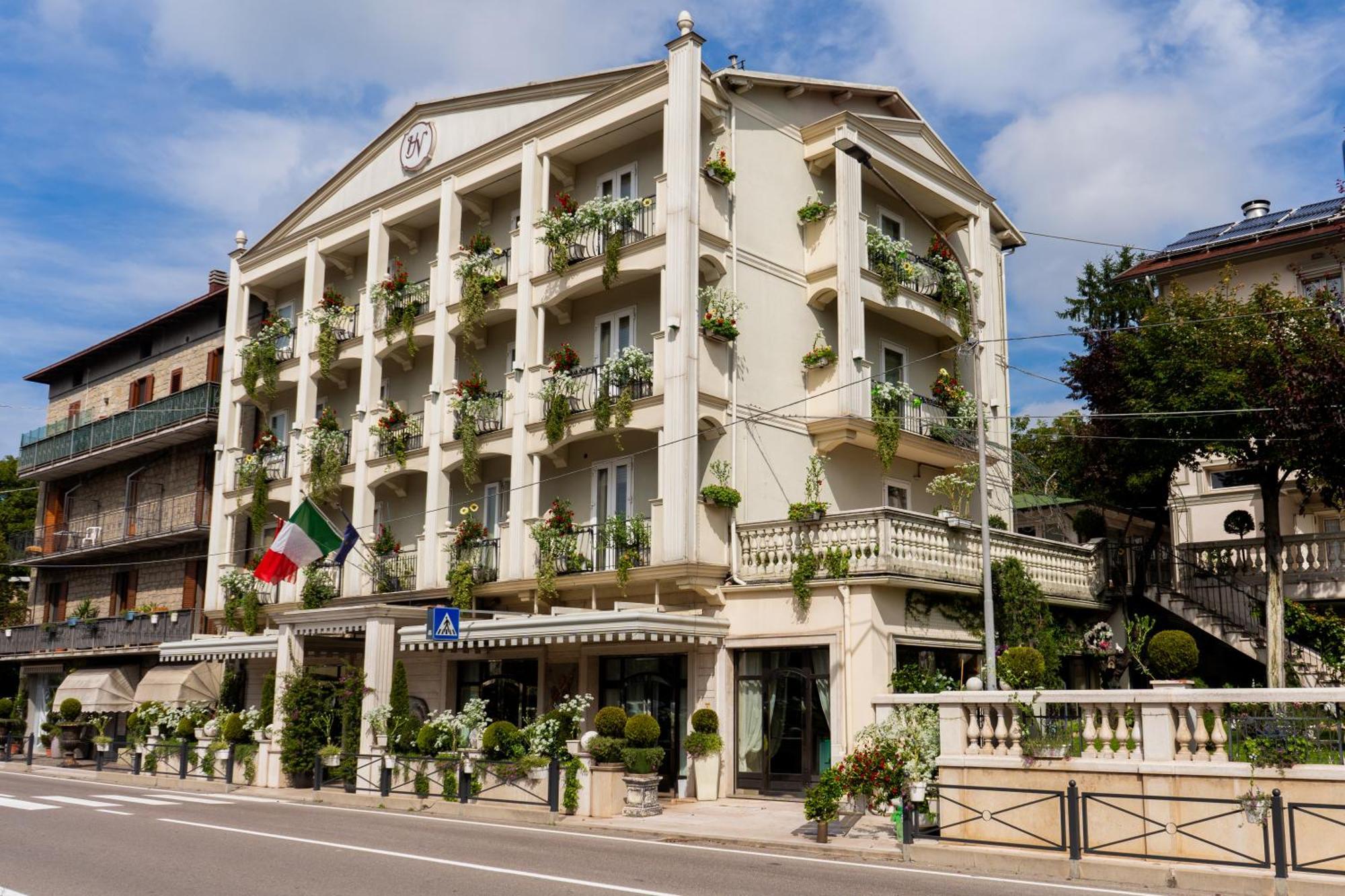 Hotel Vandelli Pavullo nel Frignano Dış mekan fotoğraf